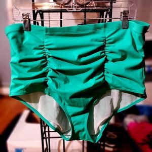 Torrid Ruched High Waist Swim Bottom Sz 2 (18/20)
